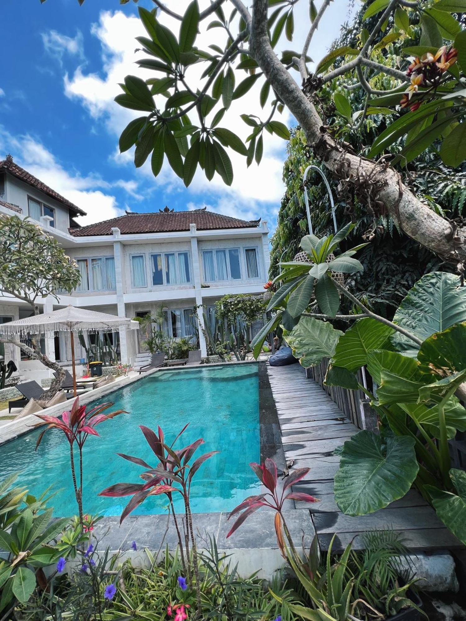 Bingin 3* Uluwatu (Bali)